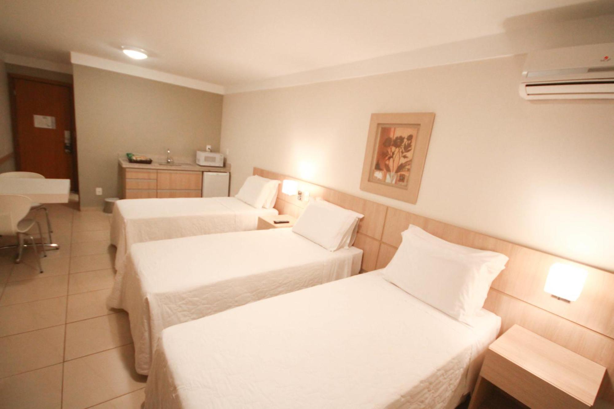 Gales Park Hotel Dourados Habitación foto