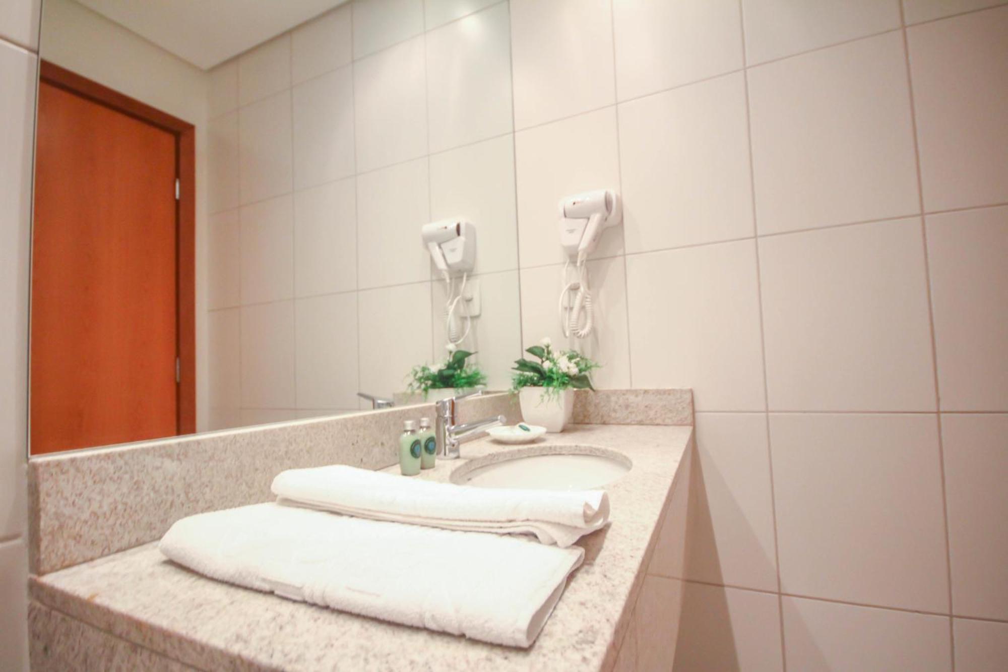 Gales Park Hotel Dourados Habitación foto