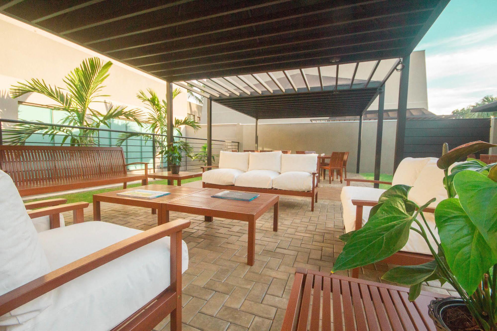 Gales Park Hotel Dourados Exterior foto